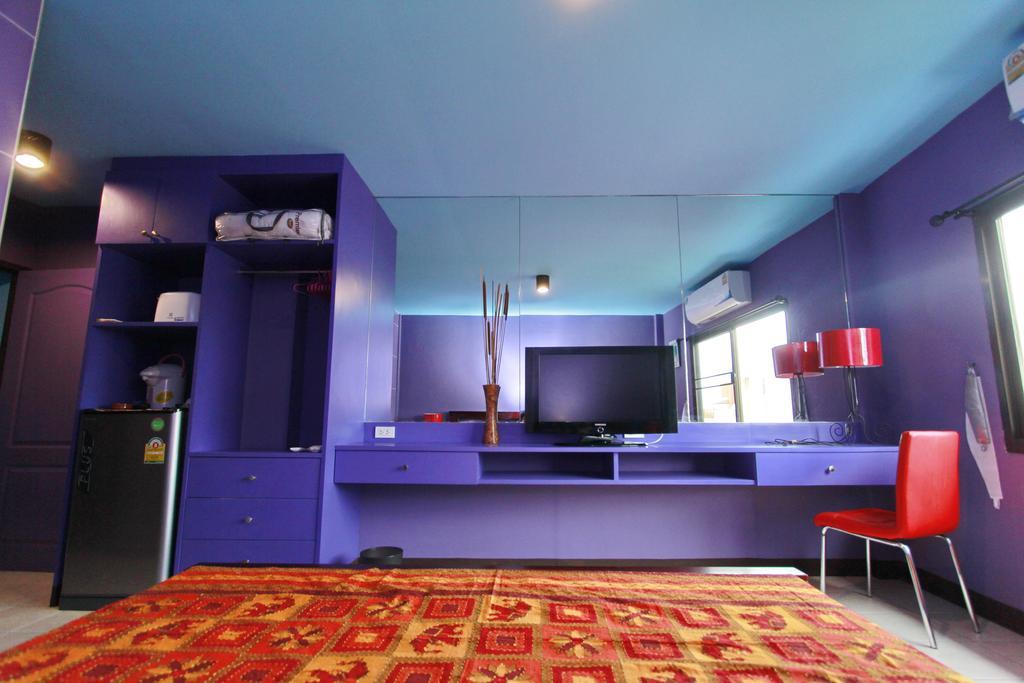 Chez Pom Hotel Чиангмай Екстериор снимка