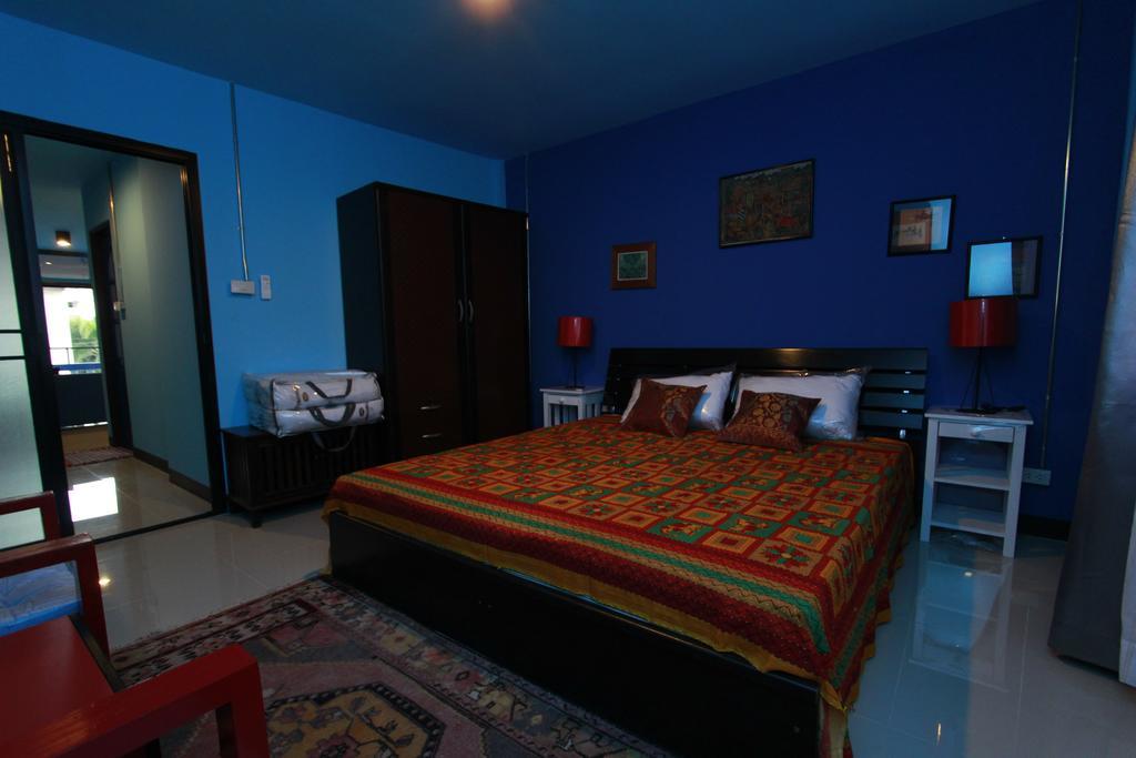 Chez Pom Hotel Чиангмай Екстериор снимка