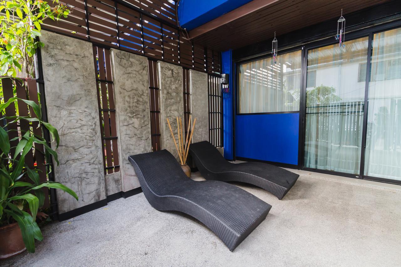 Chez Pom Hotel Чиангмай Екстериор снимка