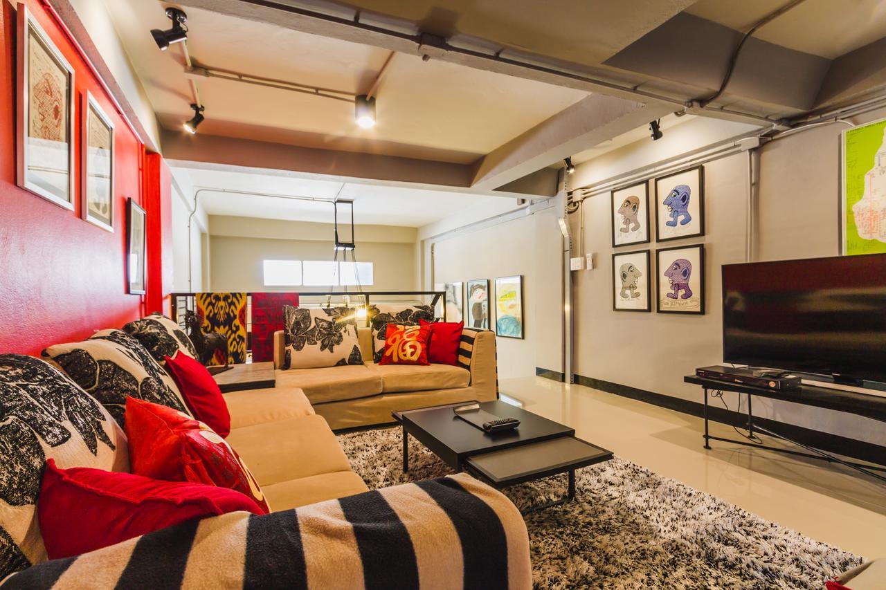 Chez Pom Hotel Чиангмай Екстериор снимка