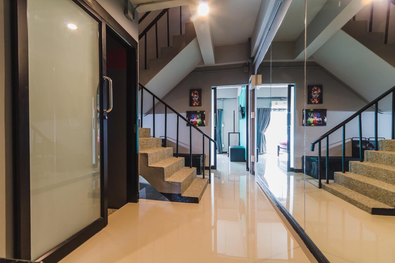 Chez Pom Hotel Чиангмай Екстериор снимка