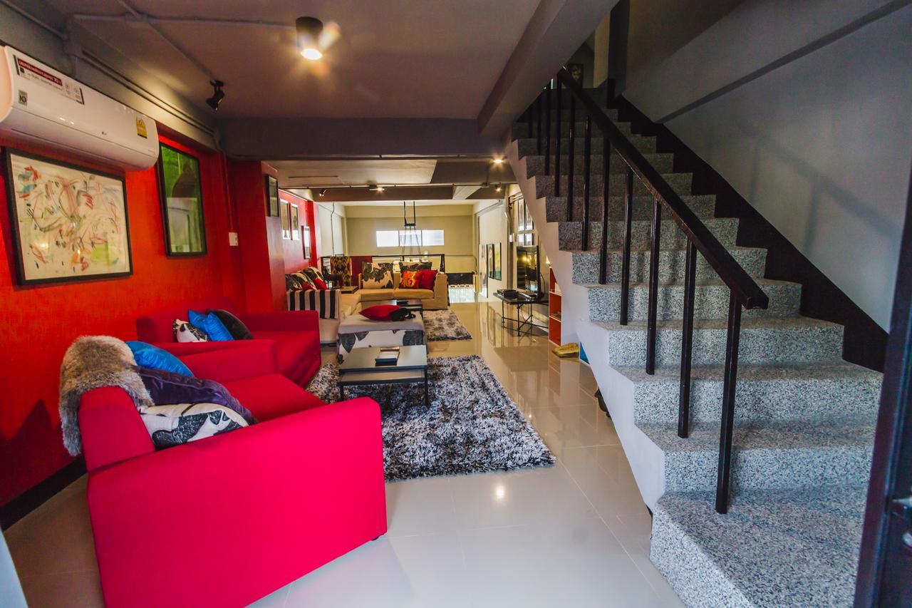 Chez Pom Hotel Чиангмай Екстериор снимка